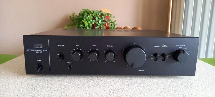Prachtige jaren 70 sansui au117 versterker met doos., Audio, Tv en Foto, Versterkers en Ontvangers, Zo goed als nieuw, Ophalen of Verzenden
