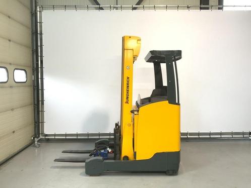 Jungheinrich Rechtruck triplomast + sideshift ETV 214, Zakelijke goederen, Machines en Bouw | Heftrucks en Intern transport, Reachtruck