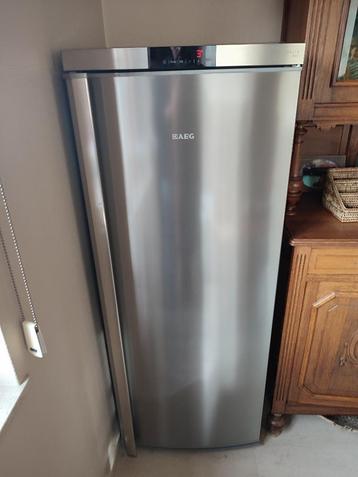 Frigo / Refrigerateur AEG A++ 325l 