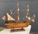 Houten model boot, Hobby en Vrije tijd, Modelbouw | Boten en Schepen, Zo goed als nieuw, Ophalen