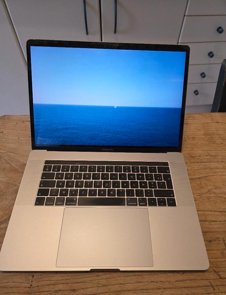 MacBook Pro 15" 2018 512GB, Informatique & Logiciels, Apple Macbooks, Utilisé, MacBook, 15 pouces, 2 à 3 Ghz, 512 GB, 16 GB, Azerty