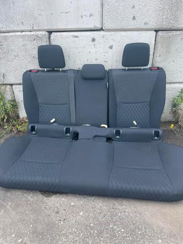 Complete set stoelen Toyota Yaris 2020–2025 beschikbaar voor biedingen