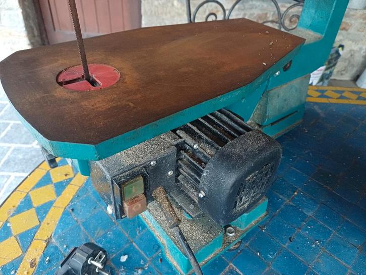 Scie à chantourner très bon état, Bricolage & Construction, Outillage | Scies mécaniques, Utilisé, Enlèvement