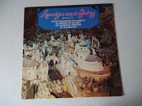 Vintage LP Sprookjes LP "Sprookjes van de Efteling" Deel 5, Cd's en Dvd's, Vinyl | Kinderen en Jeugd, Zo goed als nieuw, Verhaal of Sprookje