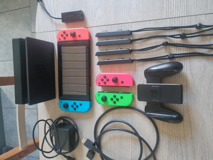 Nintendo Switch, Games en Spelcomputers, Spelcomputers | Nintendo Consoles | Accessoires, Gebruikt, Switch, Ophalen