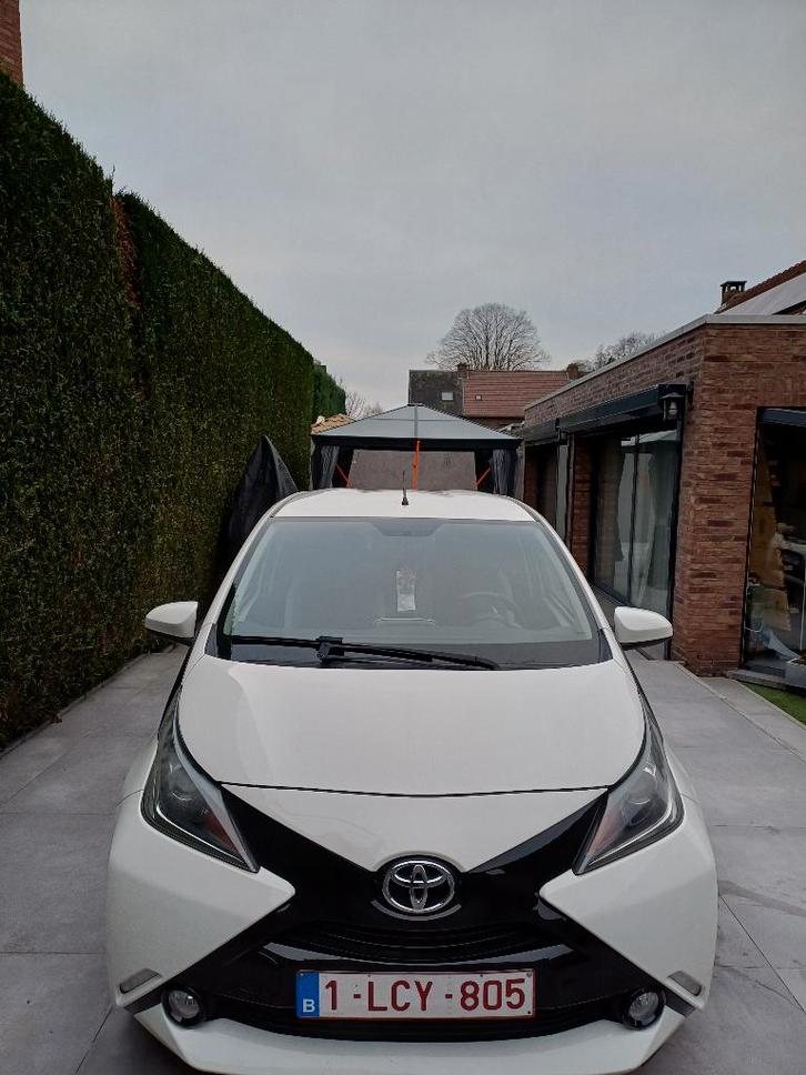 TOYOTA AYGO  1000CC  08/2017  140000 KMS CARNET COMPLET, Autos, Toyota, Particulier, Aygo, Caméra de recul, Airbags, Air conditionné