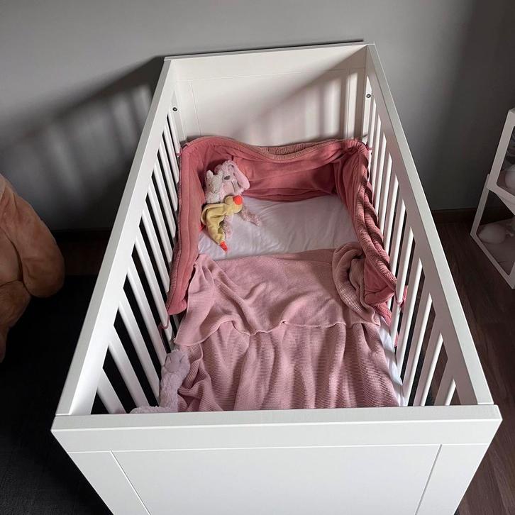 Babybed Bopita Thyn met matras als NIEUW, Kinderen en Baby's, Kinderkamer | Complete kinderkamers, Zo goed als nieuw, Ophalen