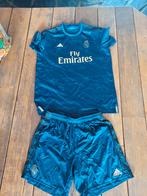 Truitje en short real madrid, Sport en Fitness, Ophalen of Verzenden, Zo goed als nieuw