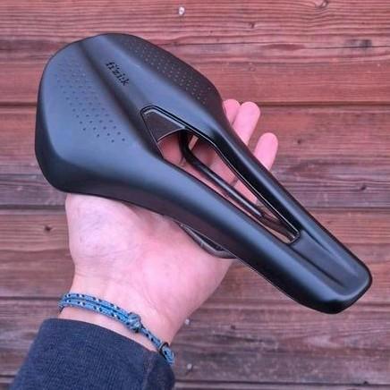 FIZIK | TEMPO ARGO R3 | 150mm, Fietsen en Brommers, Fietsonderdelen, Zo goed als nieuw, Mountainbike, Zadel, Ophalen of Verzenden