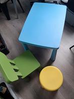 Kinder tafel met 2 stoeltjes, Kinderen en Baby's, Kinderkamer | Tafels en Stoelen, Ophalen, Gebruikt