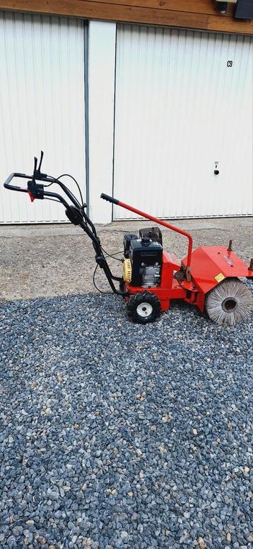 Thermische borstel - Stofzuiger - Borstelmachine HURICANE  beschikbaar voor biedingen