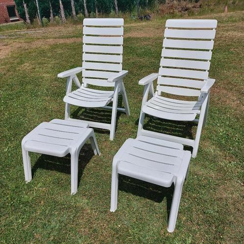 2 stevige witte tuin relax stoelen met voetbankjes, Tuin en Terras, Tuinstoelen, Gebruikt, Plastic, Inklapbaar, Verstelbaar, Ophalen