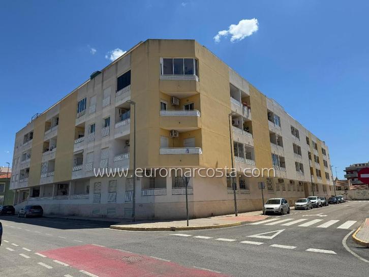 REF.T77976 Appartement avec solarium et piscine à Almoradí, Immo, Buitenland, Spanje, Appartement, Stad