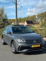 Volkswagen Tiguan 1.4 eHybrid R-Line|Panodak|ACC | Trekhaak, Auto's, Volkswagen, 4 cilinders, Leder, Bedrijf, 5 zetels