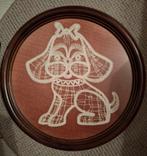 Chien en dentelle aux fuseaux blancs, Enlèvement