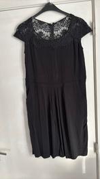 Black dress met kant zonder maatlabel, Kleding | Dames, Jurken, Ophalen of Verzenden, Zo goed als nieuw