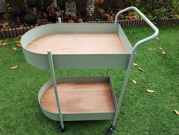 Metalen serveertafel “Maison Du Monde”, Huis en Inrichting, Tafels | Bijzettafels, Ophalen, Metaal of Aluminium, 55 tot 75 cm