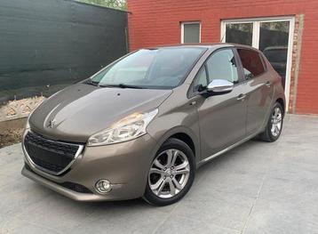 Peugeot 208 2015 1.2 benzine 3200€ zo meenemen beschikbaar voor biedingen