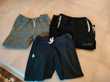 3 joggingbroeken jongens maat 140 beschikbaar voor biedingen