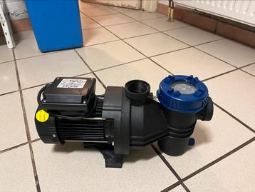 Pompe pour piscine avec filtre beschikbaar voor biedingen