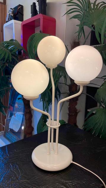 vintage tafellamp beschikbaar voor biedingen