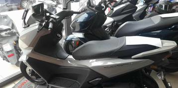 Kymco 125cc skytown neuf garantie 5 ans  beschikbaar voor biedingen