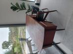 Mooie bureau met stoel., Huis en Inrichting, Bureaus, Ophalen, Bureau
