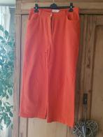 Oranje broek M 42, Vêtements | Femmes, Culottes & Pantalons, Enlèvement ou Envoi, Taille 42/44 (L), Orange