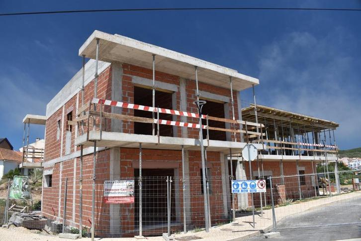 Nieuwbouwproject van 11 woningen in São Martinho do Porto, Immo, Buitenland, Portugal, Woonhuis, Stad