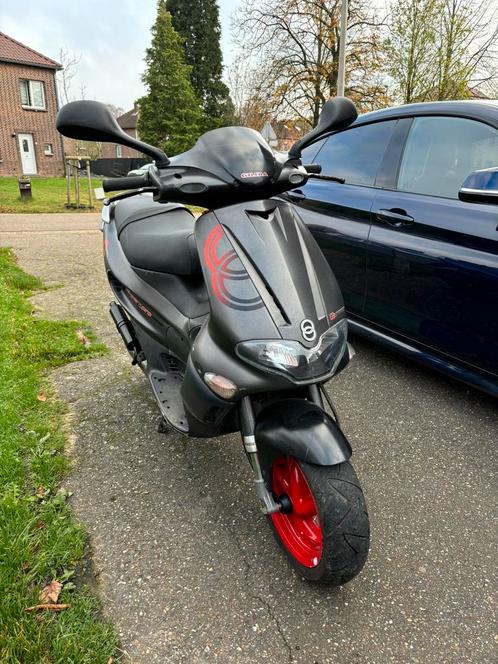 Gilera runner Pro duitse papieren, Vélos & Vélomoteurs, Scooters | Piaggio, Enlèvement