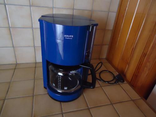 A vendre percolateur Krups ProAroma bleu, Elektronische apparatuur, Koffiezetapparaten, Zo goed als nieuw, Gemalen koffie, Koffiemachine