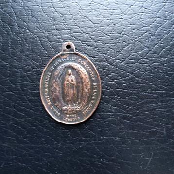 Antieke bronzen medaille. N.d. de Lourdes. H: 3,8 cm. beschikbaar voor biedingen