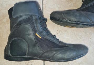 Bullson lace-up boots black synthetic mens
Maat 45 beschikbaar voor biedingen