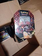 Charizard booster tin box paldean fates sealed, Hobby en Vrije tijd, Verzamelkaartspellen | Pokémon, Ophalen of Verzenden, Booster