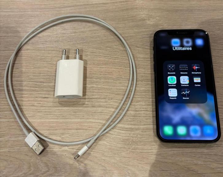 iPhone 12 128 GB - 87% + 2 hoesjes + oplader + accessoires, Telecommunicatie, Mobiele telefoons | Apple iPhone, Zo goed als nieuw