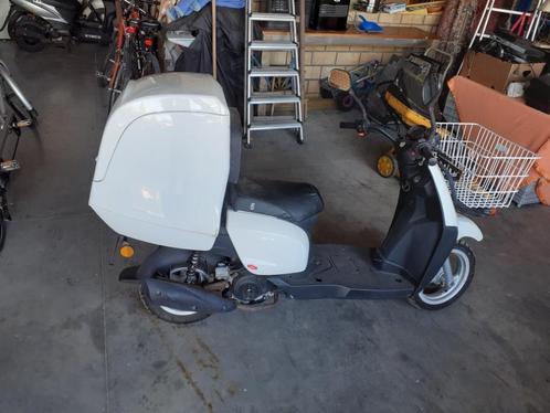 BTC scooter met leverbakken voor onderdelen of opmaak, Fietsen en Brommers, Brommeronderdelen | Scooters, Gebruikt, Ophalen