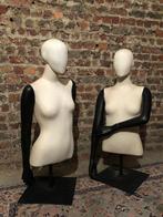 Twee mannequins, Ophalen, Zo goed als nieuw