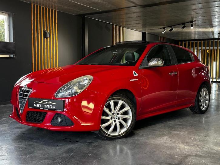 Alfa Romeo Giulietta 1.6 JTDM 16V Impression | Pano | Airco, Auto's, Alfa Romeo, Bedrijf, Giulietta, ABS, Adaptieve lichten, Airconditioning