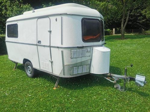 caravane Eriba modèle Triton, Caravanes & Camping, Caravanes, Particulier, jusqu'à 3, 750 - 1000 kg, Siège standard, Eriba, Lit dans la longueur