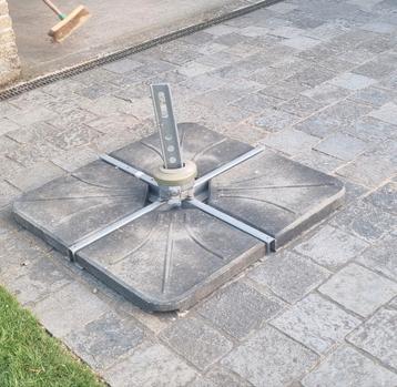 croix de base de parasol avec éléments en béton, Enlèvement, Base de parasol