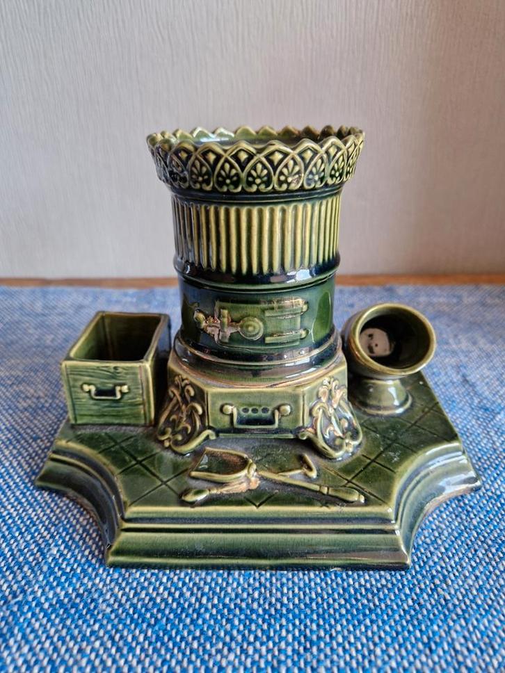 Antieke porseleinen Eichwald 2404 majolica pyrogeen, Antiek en Kunst, Curiosa en Brocante, Ophalen of Verzenden