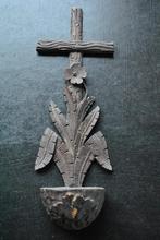 Ancien bénitier en bois sculpté Art populaire Croix 30 cm, Enlèvement ou Envoi