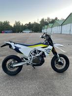 Husqvarna 701 supermoto sm 5000 KM 2018, Motos, Motos | Husqvarna, Plus de 35 kW, Particulier, 1 cylindre, 701 cm³