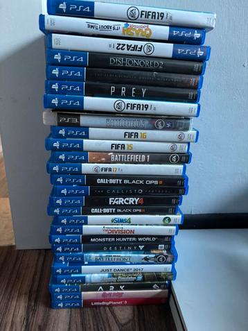 25 Ps4 games en 1 ps3 game beschikbaar voor biedingen