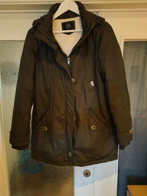 Donkergroene winterparka voor dames (maat 42), Kleding | Dames, Jassen | Winter, Zo goed als nieuw, Maat 42/44 (L), Groen, Ophalen