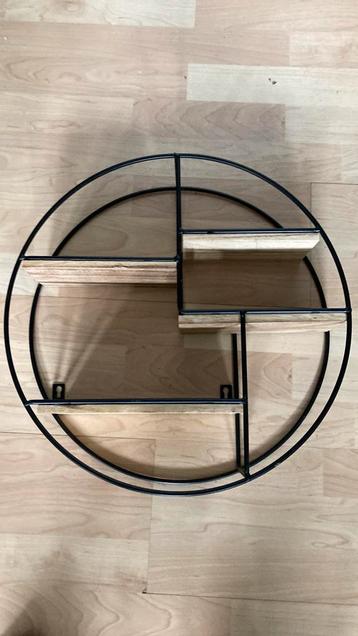 Wand Rekje beschikbaar voor biedingen