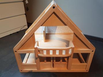 maison de poupée en bois