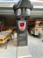 Machine à coup de poing, Enlèvement