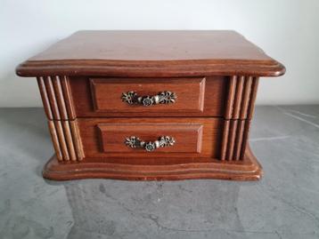 uniek juwelenkistje in de vorm van commode - sieradenkistje beschikbaar voor biedingen