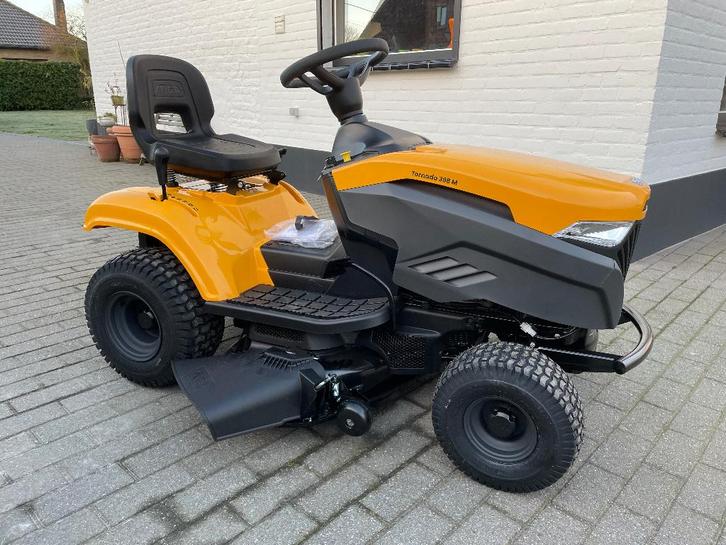 Zitmaaier Stiga Tornado BJ 2025, Tuin en Terras, Zitmaaiers, Zo goed als nieuw, 90 tot 120 cm, Elektrische starter, Mulchfunctie